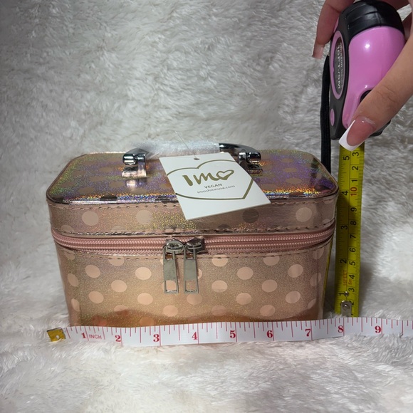 Tan and Gold Vintage Cosmetic Bag with Metal Frame - Picture 6 of 8